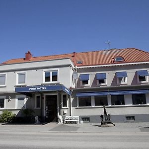 Port Hotel